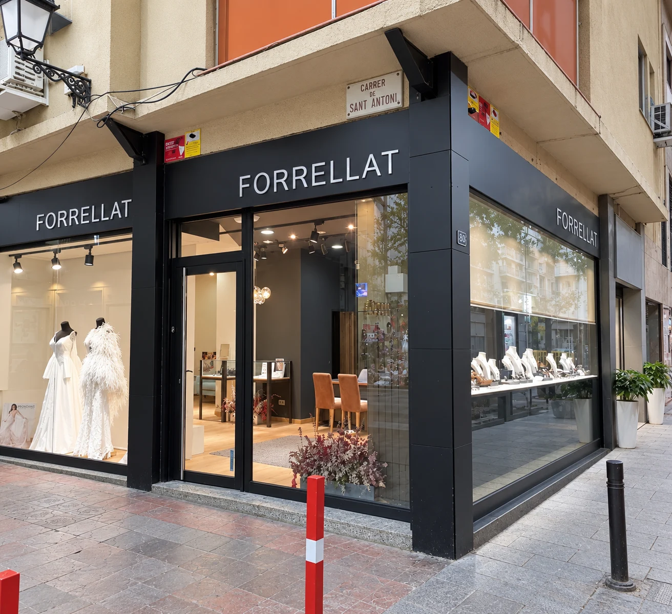 Façana de FORRELLAT al carrer de Sant Antoni, 35