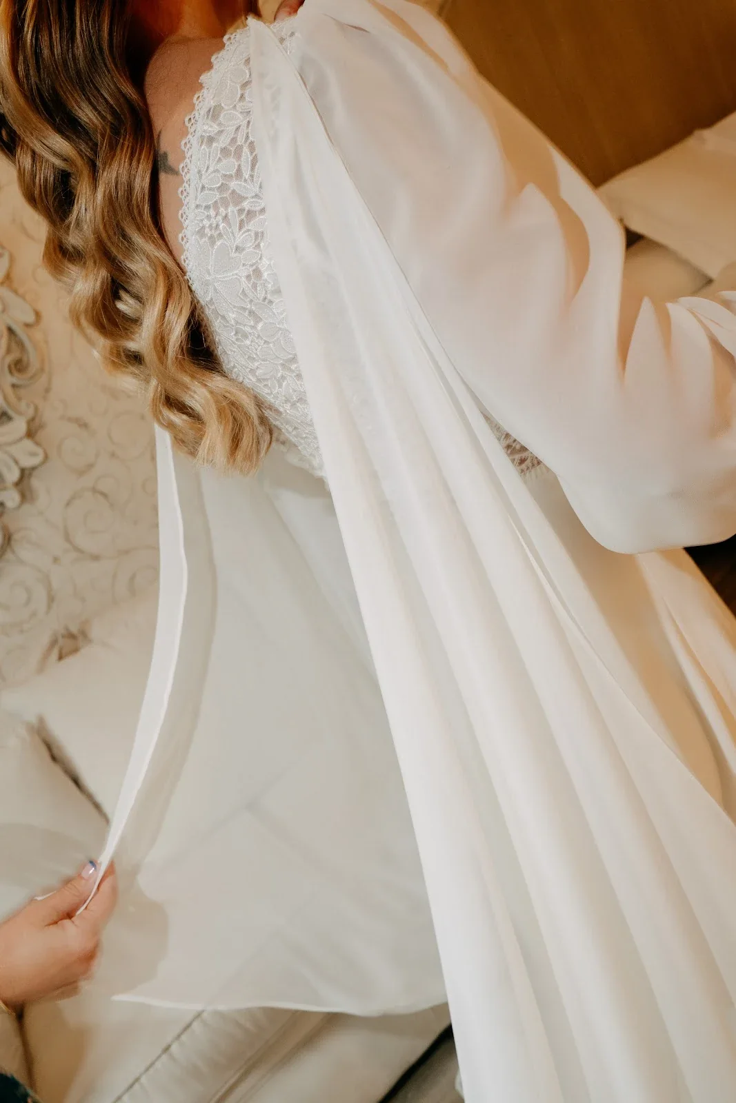 Detalle de encaje y tejido de un vestido de novia, fotografía de FORRELLAT en Google Maps